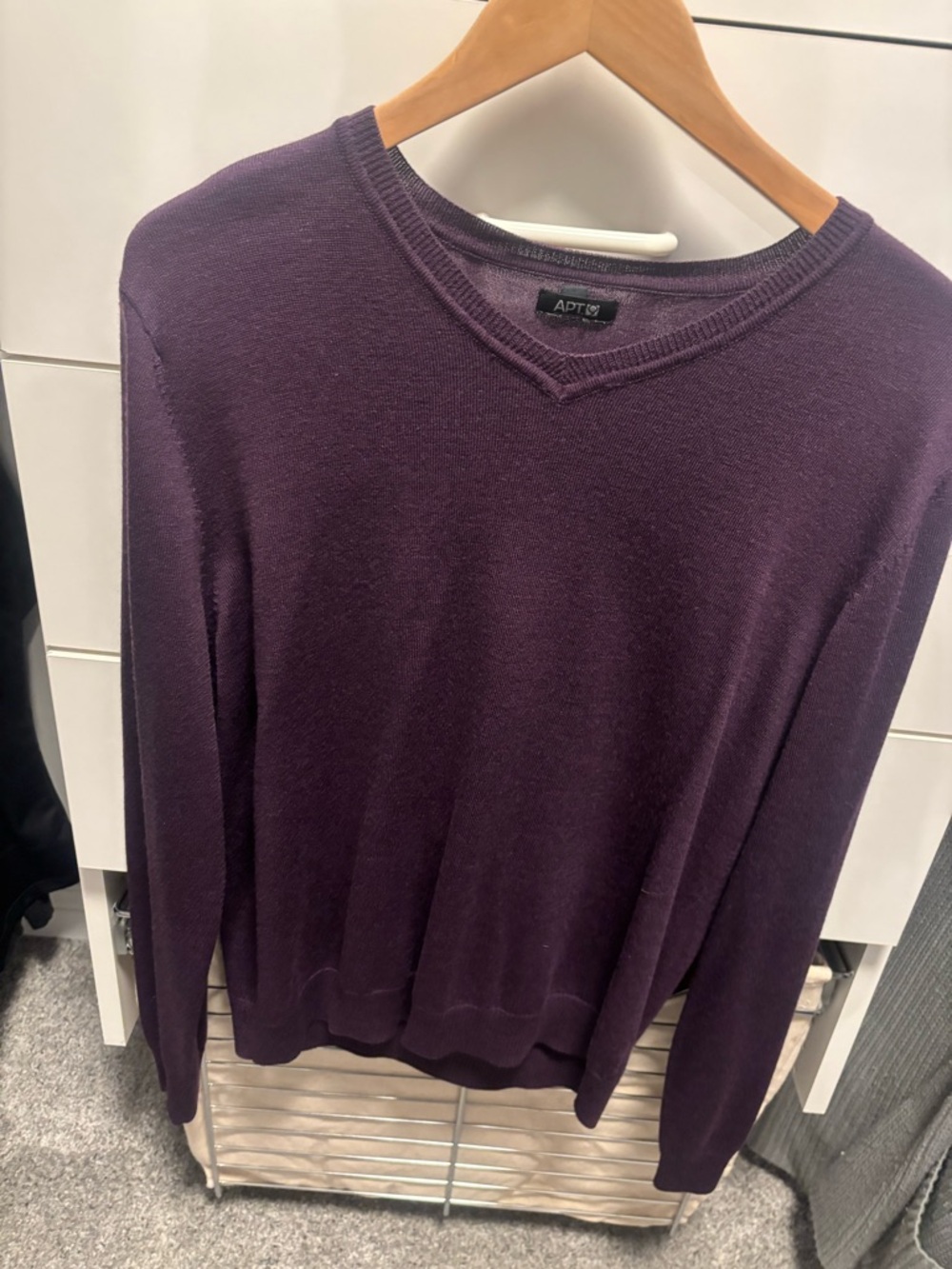Apt. 9 Men's Deep Plum V-Neck Sweater